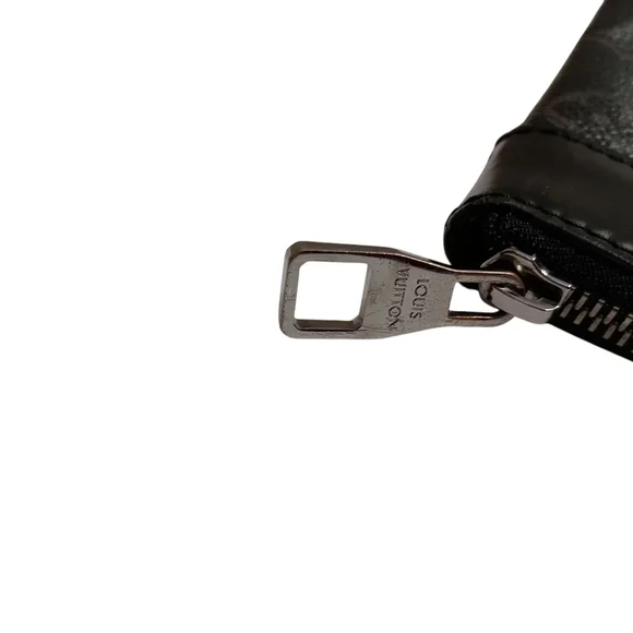 LOUIS VUITTON Monogram Eclipses Pochette Discovery Clutch Bag Brown M62291 - Picture 6 of 13